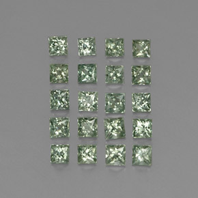 天然绿色蓝宝石，方形，2.6×2.6毫米，VVS-VS