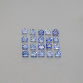 天然蓝宝石，方形，2.5×2.5毫米，VVS-VS