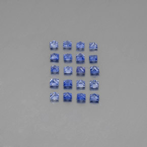 天然蓝宝石，方形，2.4×2.4毫米，VVS-VS