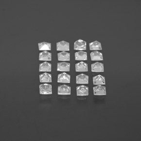 1.56天然白色蓝宝石，方形，2.2×2.2毫米，VVS-VS