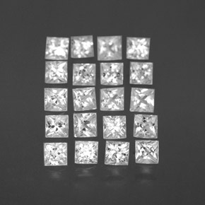 天然白色蓝宝石，方形，2.1×2.1毫米，VVS-VS