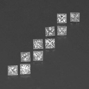 1.35天然白色蓝宝石，方形，2.8×2.7毫米，VVS-VS