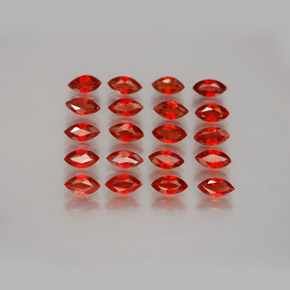 天然橙色蓝宝石，马眼形，4.1×2.2毫米，VS-SI
