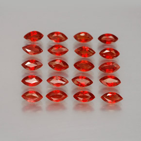 天然橙色蓝宝石，马眼形，4.1×2.2毫米，VS-SI