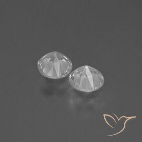 0.83克拉天然蓝宝石，圆形的，VVS-VS