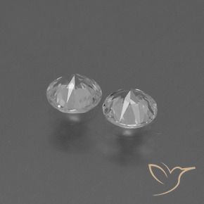 0.74克拉天然蓝宝石，圆形的，VS