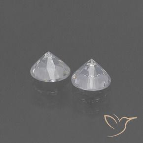 0.94克拉天然蓝宝石，圆形的，VVS-VS