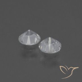 0.77克拉天然蓝宝石，圆形的，VS
