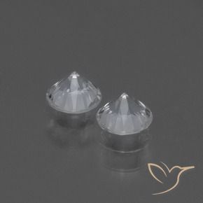 0.88克拉天然蓝宝石，圆形的，VVS-VS
