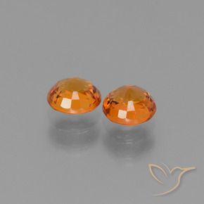 1.32克拉天然蓝宝石，圆形的，VS