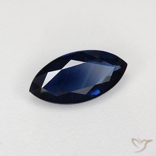 0.67克拉天然蓝宝石，榄尖形，VVS-VS