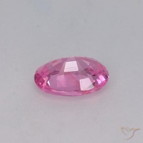 0.65克拉天然蓝宝石，椭圆形，VVS-VS