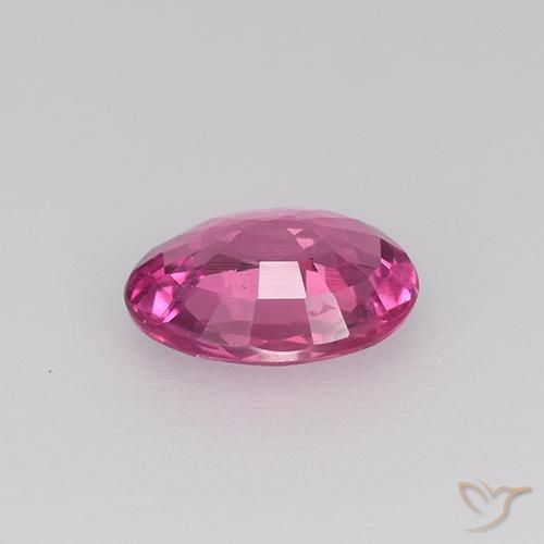 0.60克拉天然蓝宝石，椭圆形，VVS-VS