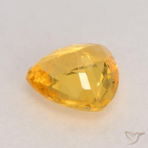 0.62克拉天然蓝宝石，胖三角形，VVS-VS