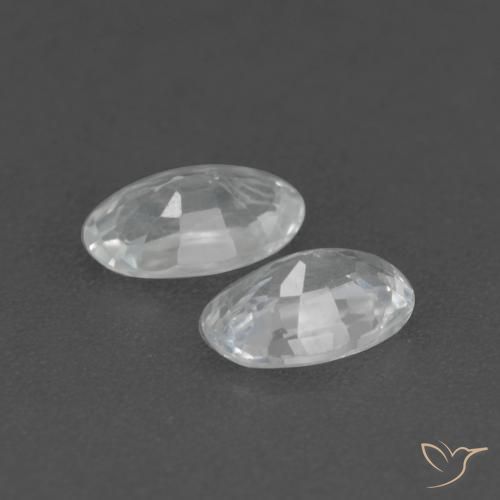 0.57克拉天然蓝宝石，椭圆形，VVS-VS