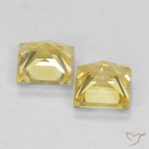0.68克拉天然蓝宝石，正方形，VVS-VS