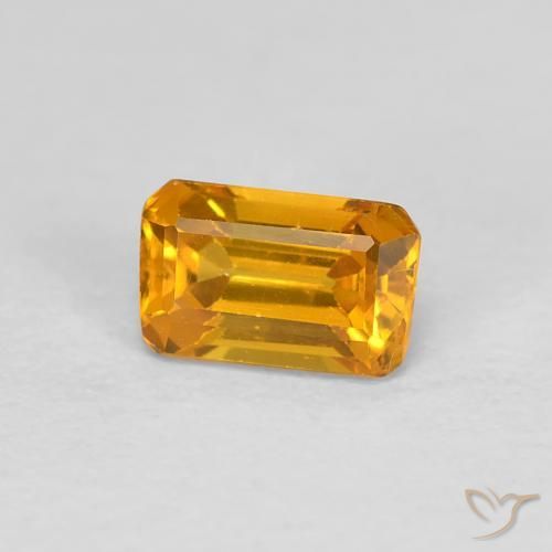 0.50克拉天然金色蓝宝石，祖母绿式切割，5.2×3.3毫米，VVS