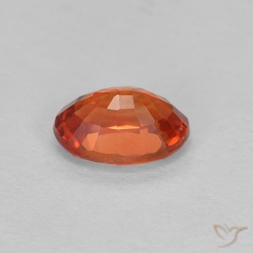 0.62克拉天然蓝宝石，椭圆形，VVS-VS