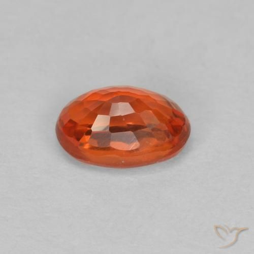 0.65克拉天然蓝宝石，椭圆形，VVS