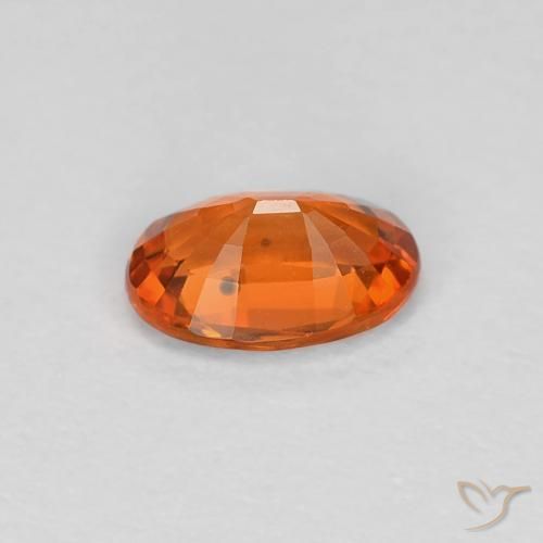 0.60克拉天然蓝宝石，椭圆形，VVS