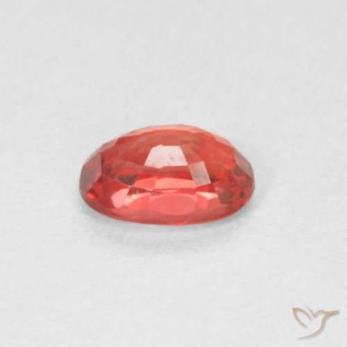 0.59克拉天然蓝宝石，椭圆形，VVS-VS