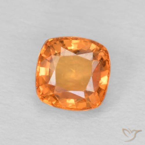 0.61ct 天然 红橙色 蓝宝石, 软垫, VVS