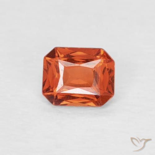 0.46ct 天然 琥珀橙 蓝宝石, 祖母绿式切割, VVS