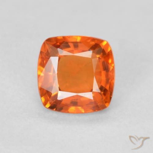 0.51ct 天然 亮橙色 蓝宝石, 软垫, VVS