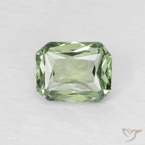 0.56ct 天然 Medium Light Green 蓝宝石, 祖母绿式切割, VVS