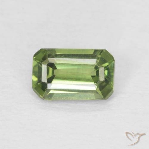 0.42ct 天然 暖绿 蓝宝石, 祖母绿式切割, VS
