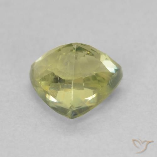 0.65克拉天然蓝宝石，胖三角形，VS