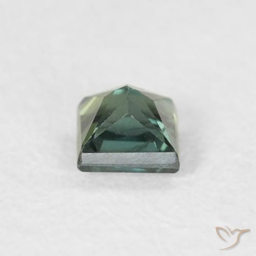 0.24克拉天然蓝宝石，正方形，VS