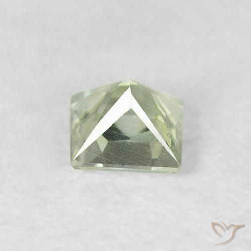 0.18克拉天然蓝宝石，正方形，VVS