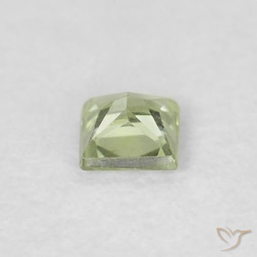 0.17克拉天然蓝宝石，正方形，VVS