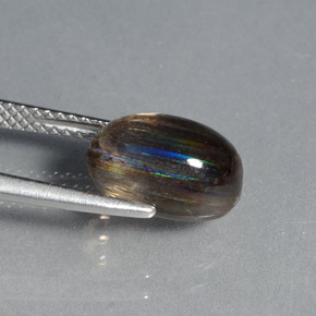 3.70克拉天然多色方柱石，椭圆形切割，10.8×7.5毫米，透明
