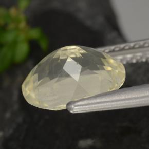 1.72克拉天然黄色方柱石，椭圆形切割，8.8×7.4毫米，VS