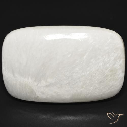 32.82ct 天然 暖白 硅藻土, 软垫, 不透明