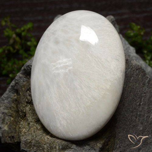 33.75ct 天然 暖白 硅藻土, 椭圆形, 不透明