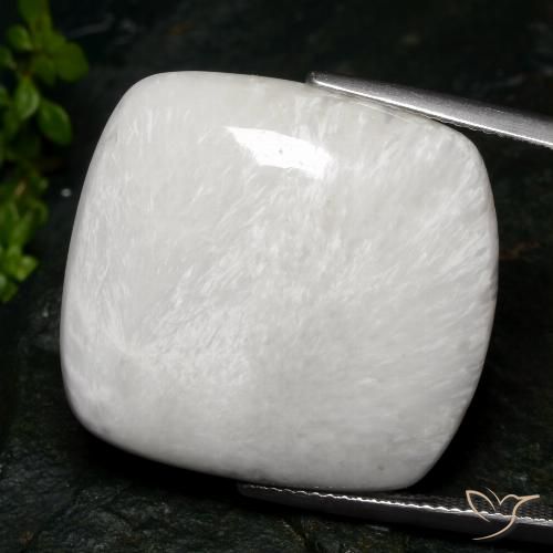 28.35ct 天然 暖白 硅藻土, 软垫, 不透明