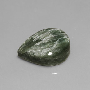 8.63克拉天然绿色绿泥石，梨形，16.4×12毫米，不透明