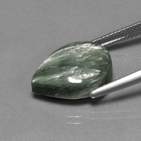 8.33克拉天然绿色绿泥石，梨形，16.4×12毫米，不透明