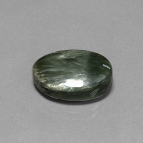 7.83克拉天然绿色绿泥石，椭圆形切割，15.9×11.9毫米，不透明