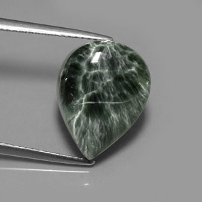 8.36克拉天然绿色绿泥石，梨形，15.5×12毫米，不透明