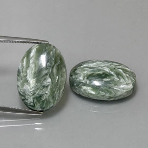 天然绿色绿泥石，椭圆形切割，18.2×13.2毫米，不透明