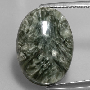 9.70克拉天然绿色绿泥石，椭圆形切割，18.1×13.1毫米，不透明