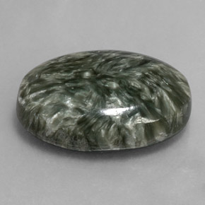 9.70克拉天然绿色绿泥石，椭圆形切割，18.1×13.1毫米，不透明