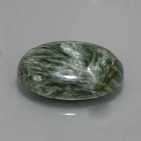 8.69克拉天然绿色绿泥石，椭圆形切割，17.8×12.9毫米，不透明