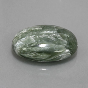 8.60克拉天然绿色绿泥石，椭圆形切割，17.8×12.9毫米，不透明