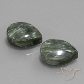 12.57克拉天然绿龙晶，梨形，不透明