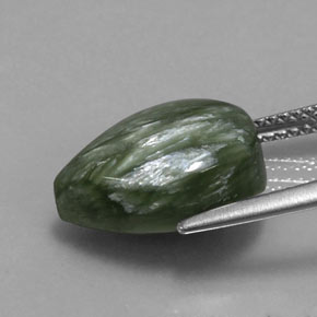 6.37克拉天然蛇纹石，梨形，不透明